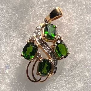 Russian Diopside & White Topaz Pendant in 14K Yellow Gold - Excellent Condition